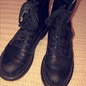 dr. martens 1460 8-eye boot black (9) womens